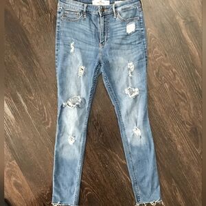 Hollister High Rise Super Skinny Cropped Distressed Jeans